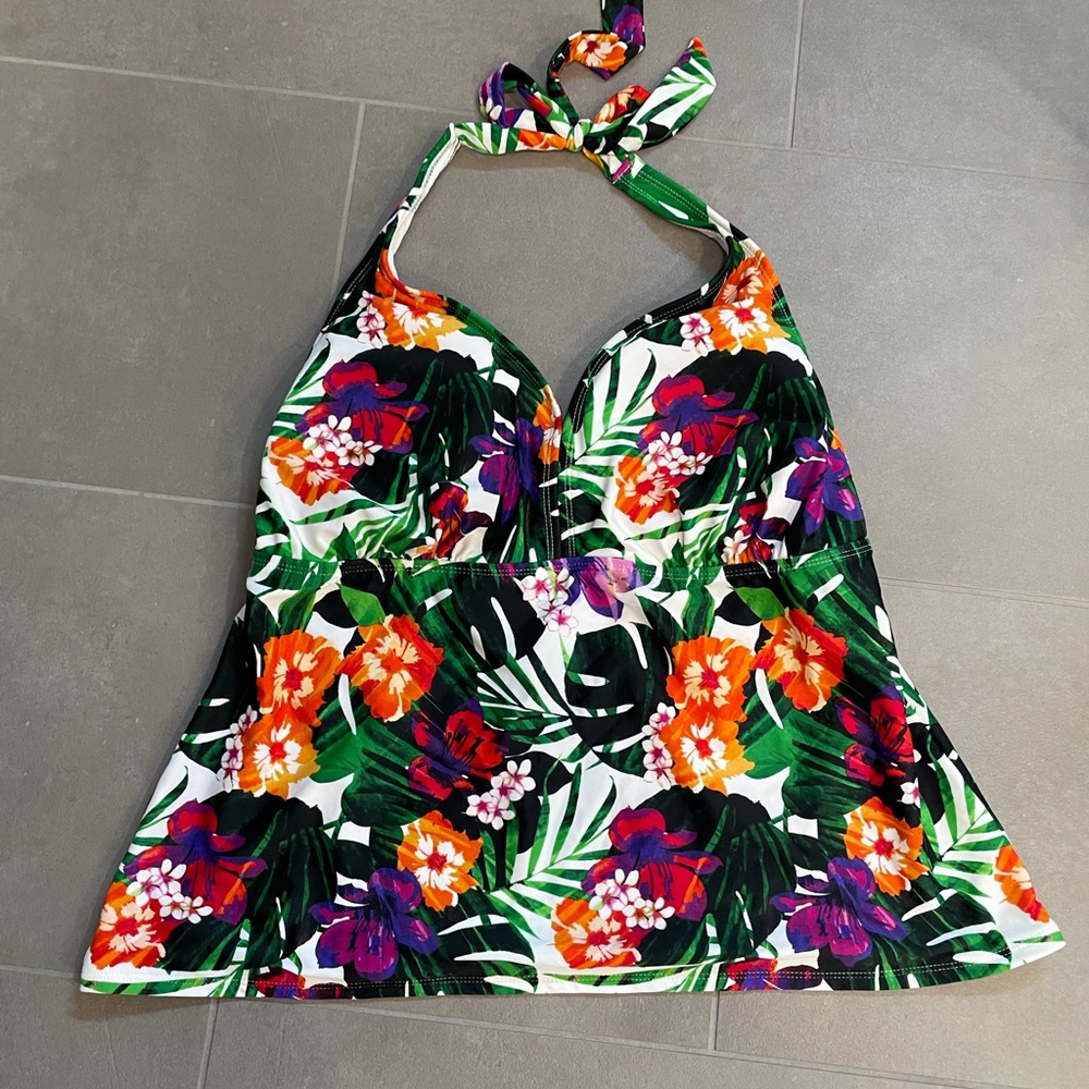 Bright floral print halter tankini!